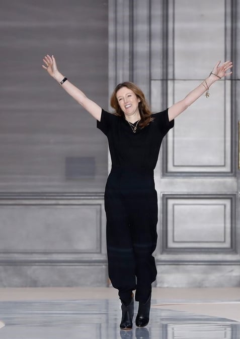 Givenchy nomme clare waight keller directrice artistique