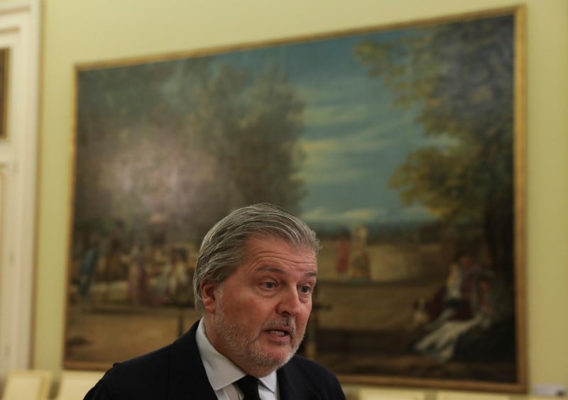 L'espagne repond au venezuela et expulse son ambassadeur