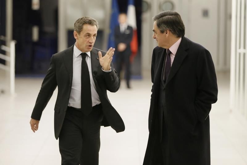 Fillon parle d'"epee de damocles" pour sarkozy