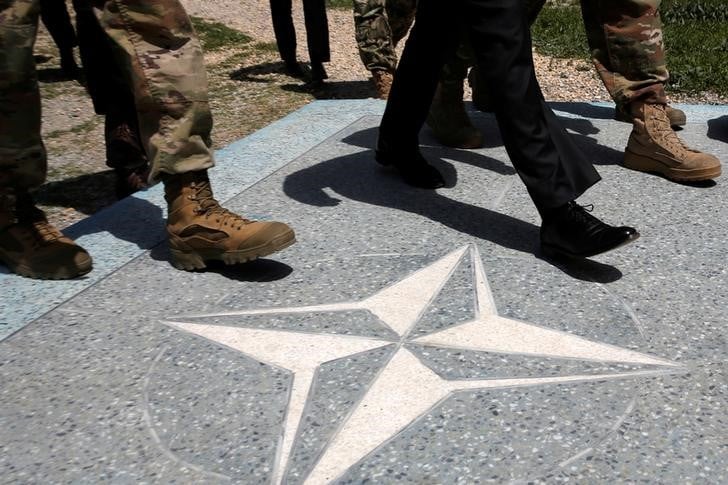 Des soldats de l'otan dejouent une attaque en afghanistan