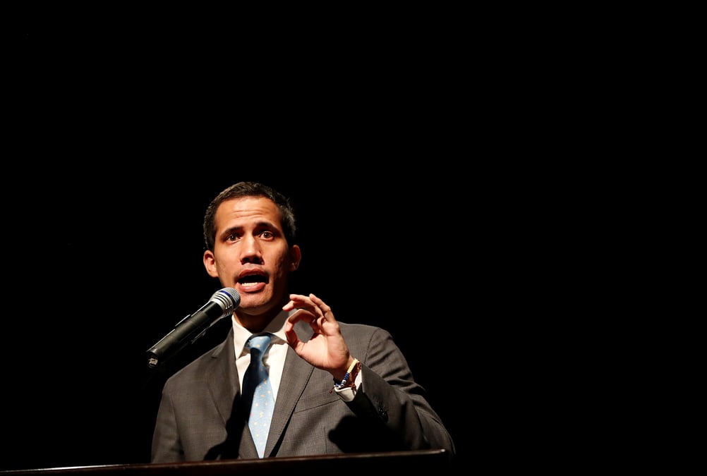 Premiere livraison d'aide humanitaire au venezuela, dit guaido