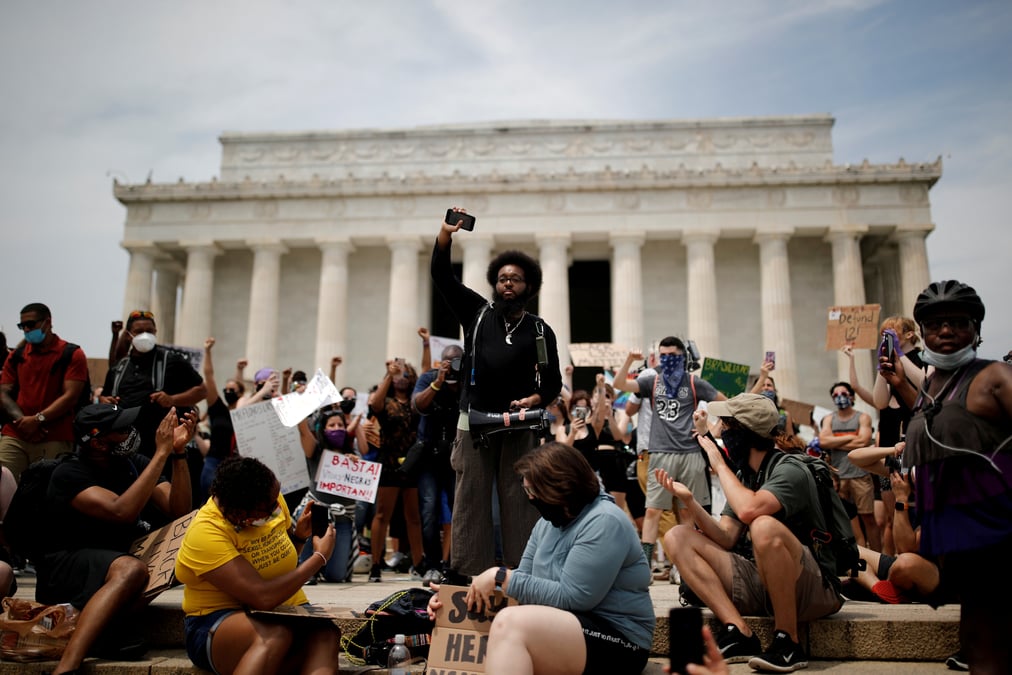 Usa: proposition democrate pour reformer la police apres la mort de floyd
