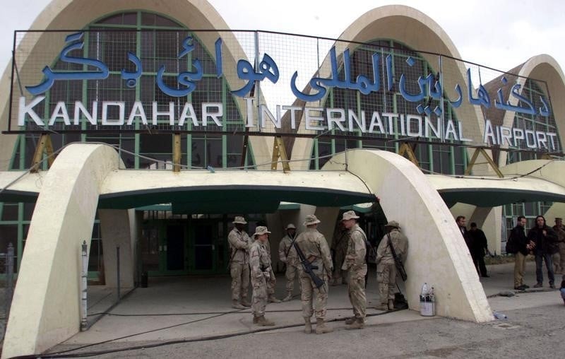 Le bilan de l'attaque de l'aeroport afghan de kandahar porte a 50 morts