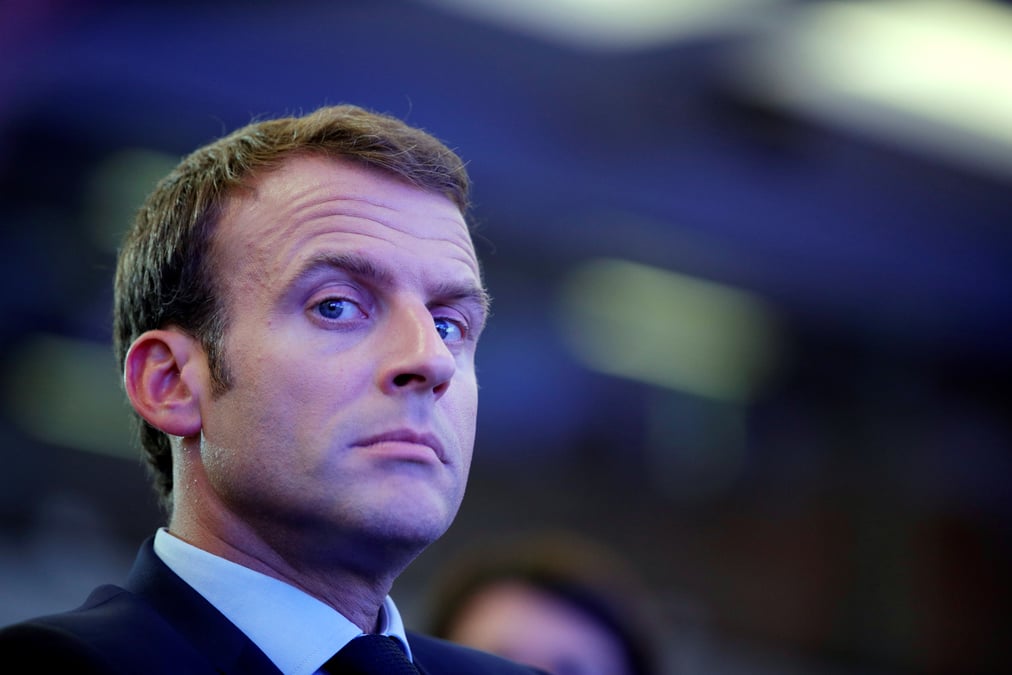 La cote de macron retombe a son plus bas niveau selon un sondage