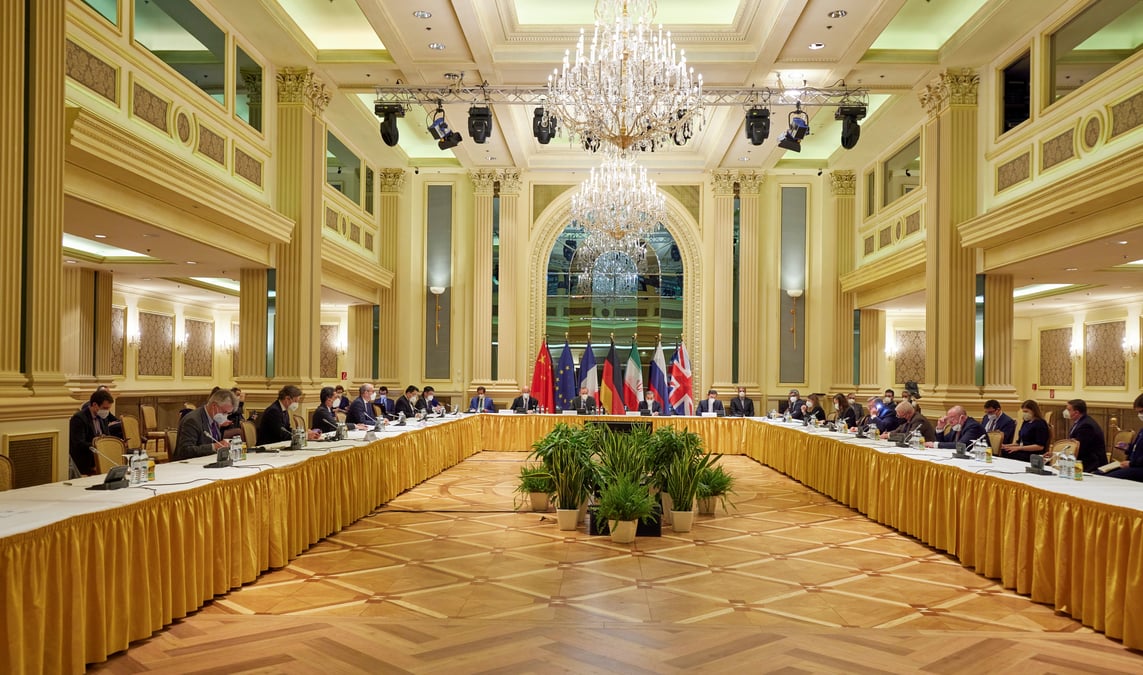 Nucleaire iranien: des progres dans les discussions mais la solution reste lointaine