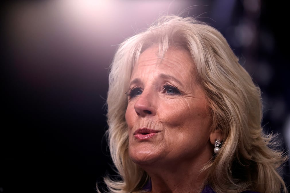 Etats-unis: jill biden testee positive au covid-19