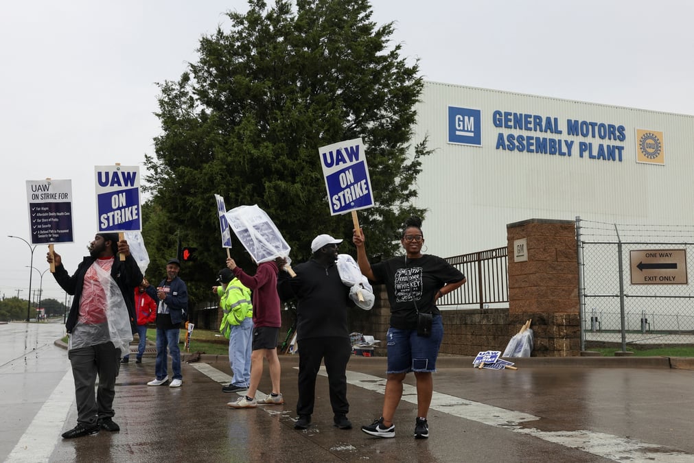 Greve dans une usine d'assemblage de gm a arlington