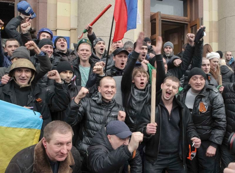 Manifestations pro-russes dans l'est de l'Ukraine