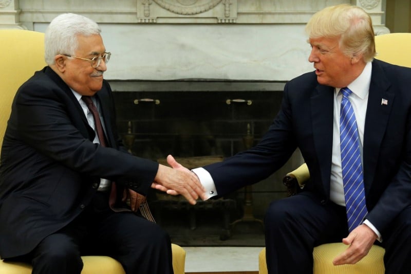 Trump recoit abbas a washington