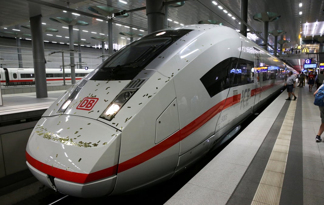 Deutsche Bahn, ICE high-speed train, transports ferroviaires, rail, chemins de fer