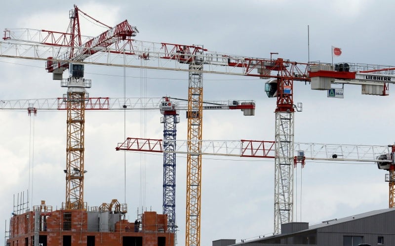 La federation francaise du batiment entrevoit les premiers signes d'amelioration pour le secteur
