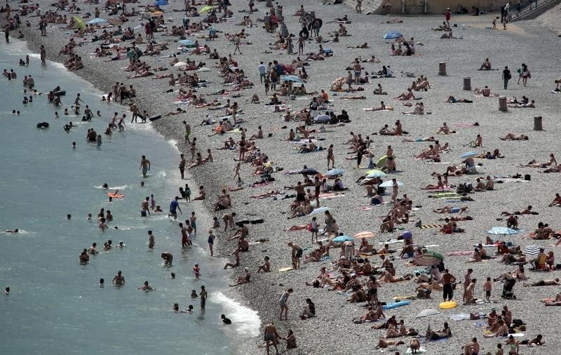 La france a seduit les touristes... francais en 2015