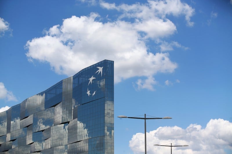 Bnp paribas depasse les attentes au 2e trimestre mais la bfi souffre encore