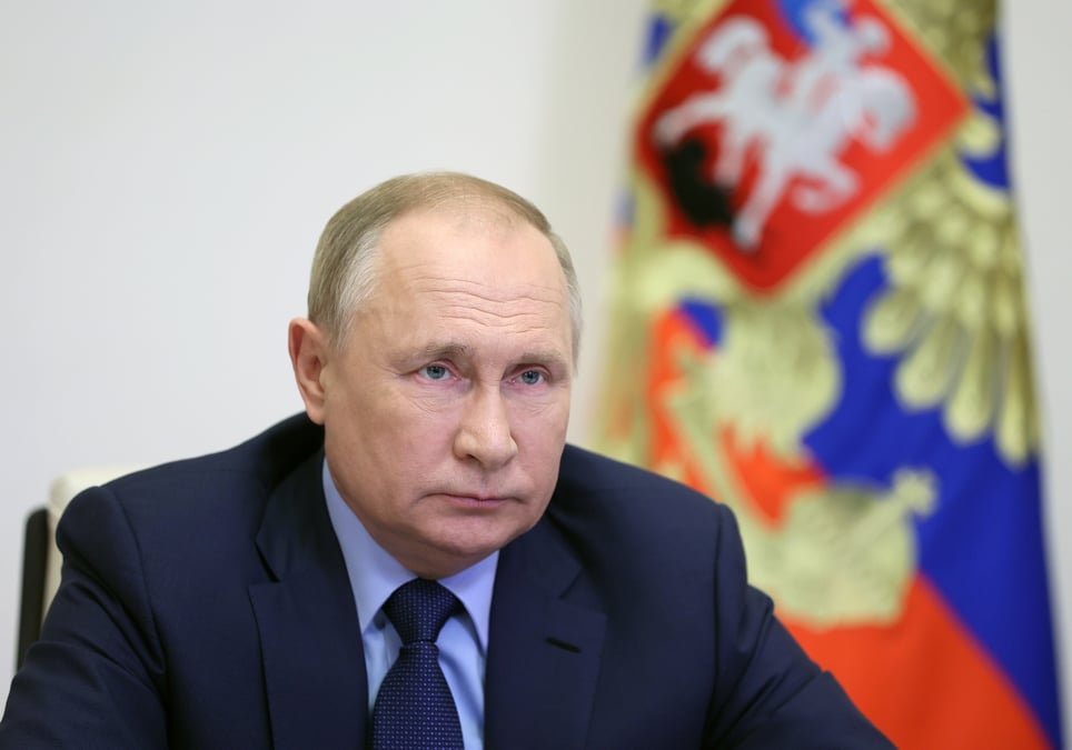 Pour poutine, les exercices de l'otan en mer noire sont un serieux defi pour moscou