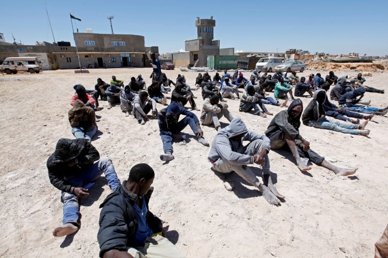 Quelque 550 migrants interceptes apres leur depart de libye