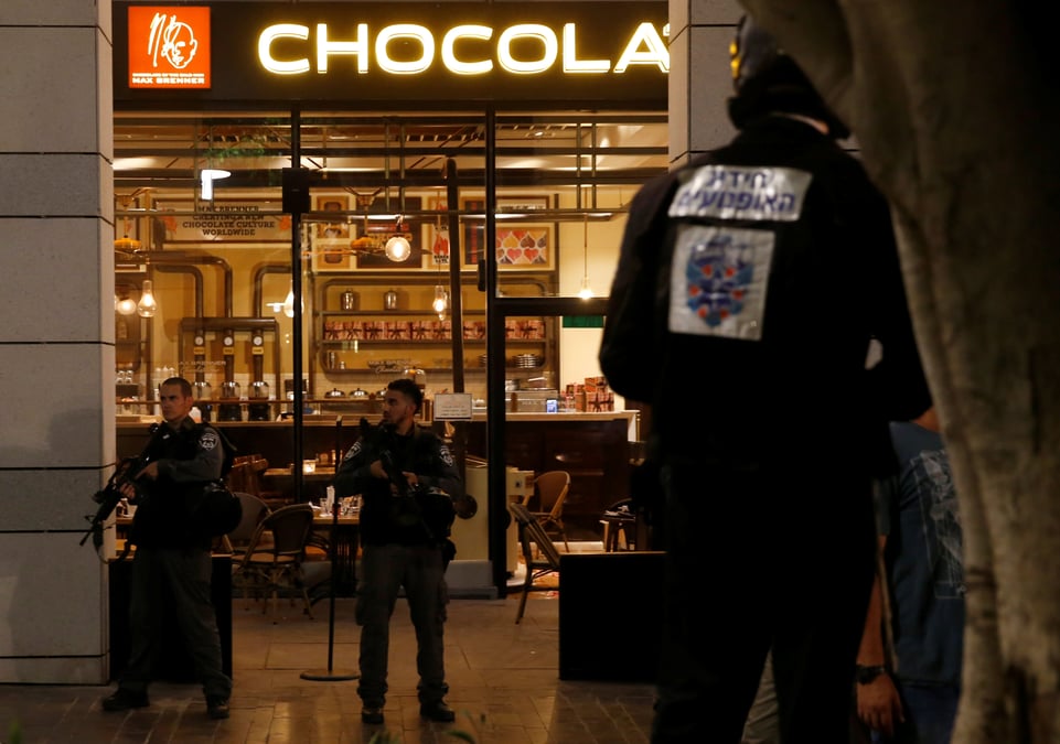 Au moins trois morts dans une fusillade a tel aviv