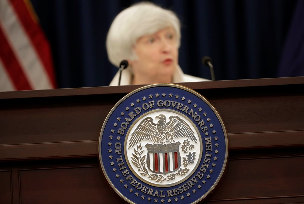 La fed maintient ses taux, predit une nouvelle hausse en 2017
