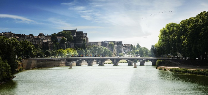 Pont sur la maine
