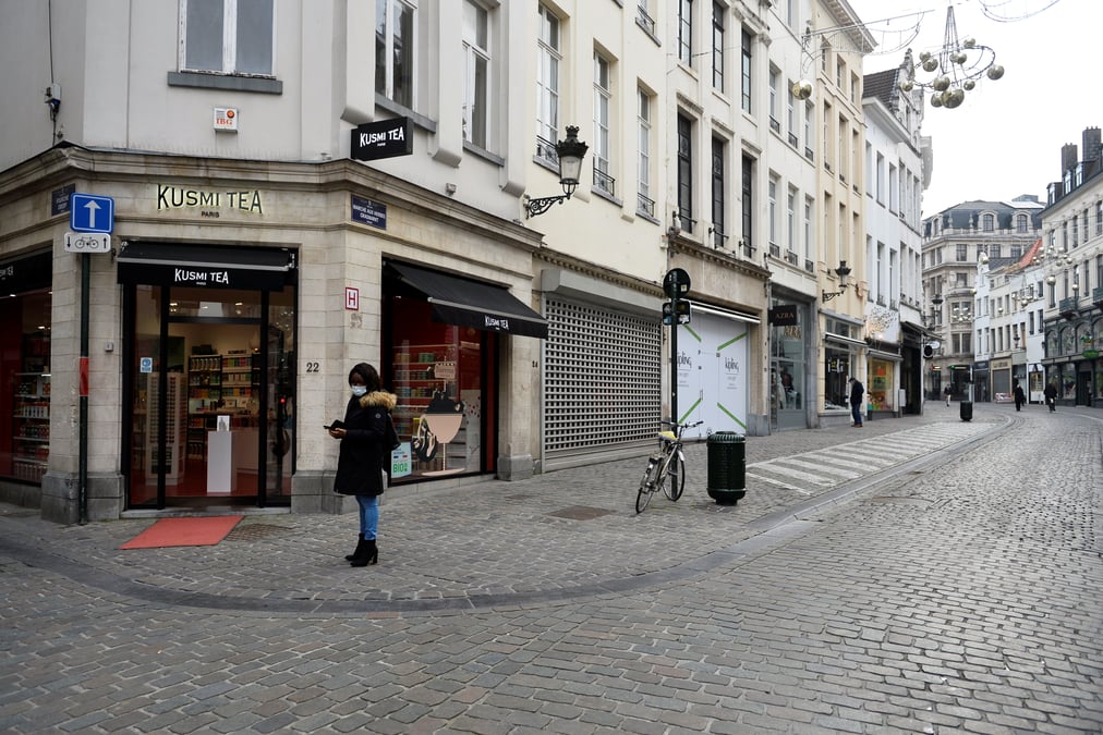 La belgique va refermer ecoles, coiffeurs et certains commerces
