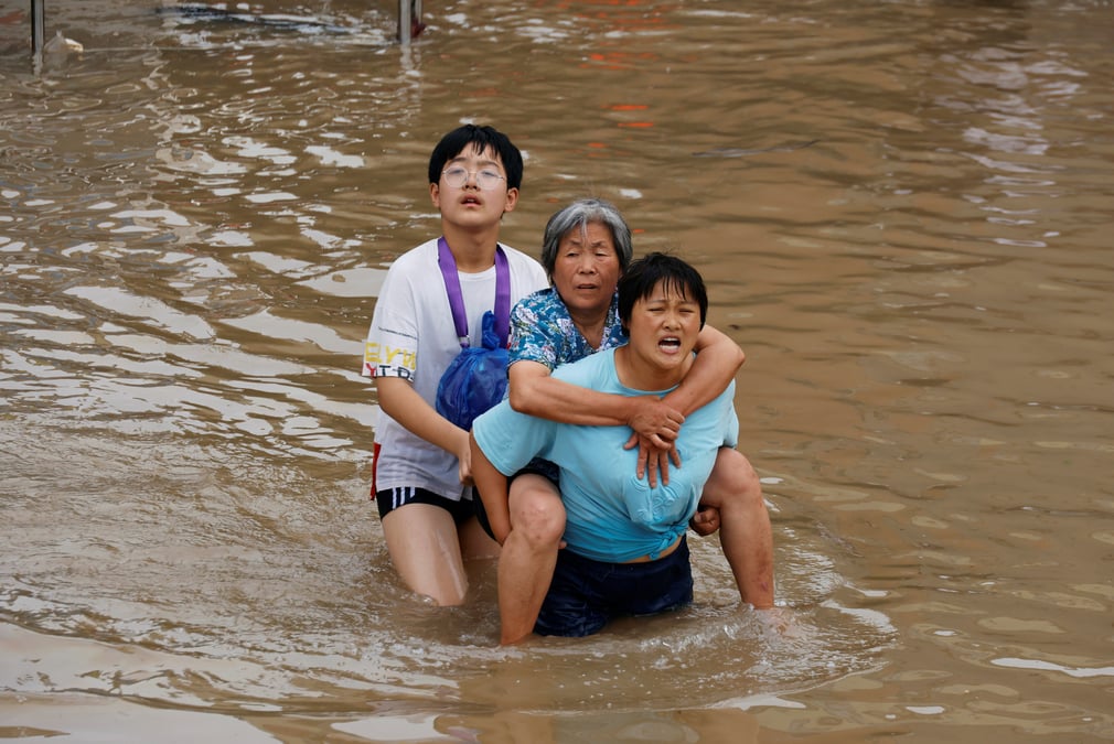 Chine: les secours a l'oeuvre a zhengzhou apres des crues devastatrices