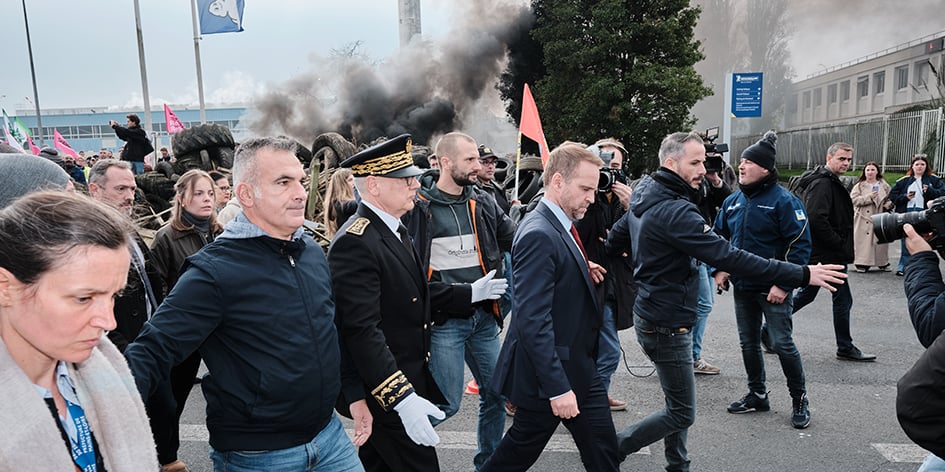 Marc Ferracci, ministre délégué charge de l'Industrie, a visité le site de Michelin, à Cholet, le 8 novembre 2024.