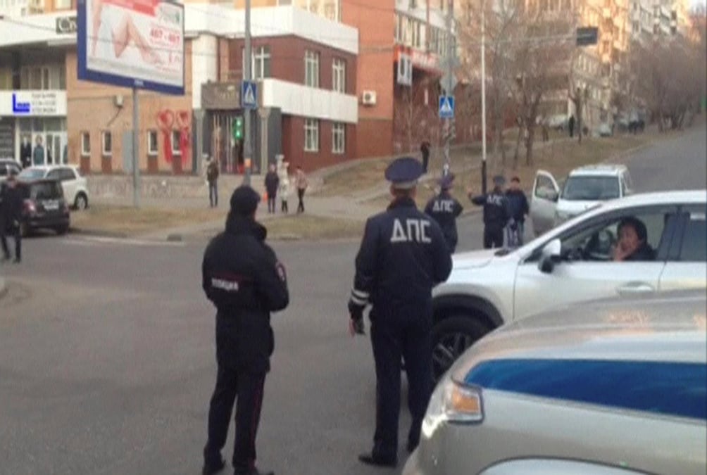 Un homme arme tue deux personnes en russie, l'ei revendique