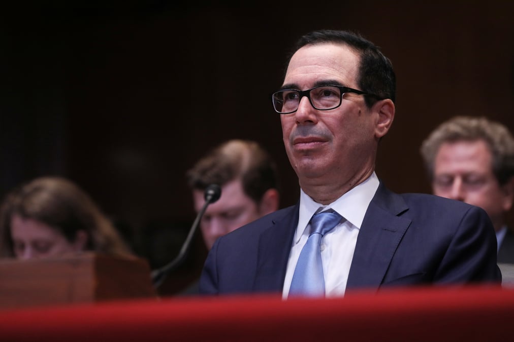 Pas de decision sur les nouveaux droits de douanes us avant un mois, dit mnuchin
