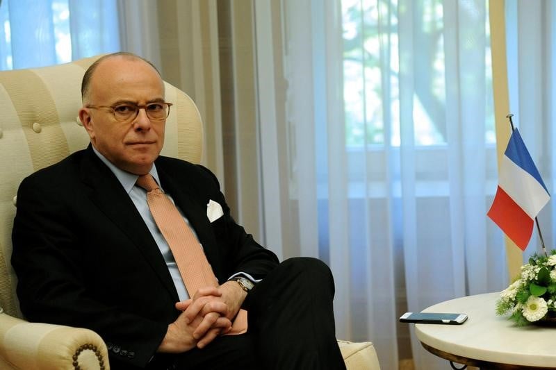 Cazeneuve exhorte le ps a faire reussir macron