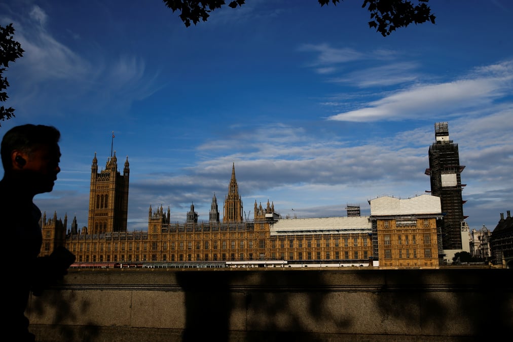 Gb/brexit: des deputes veulent faire voter au plus vite un texte empechant toute sortie sans accord