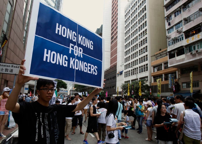 Inculpations après la manifestation pour la démocratie à Hong Kong