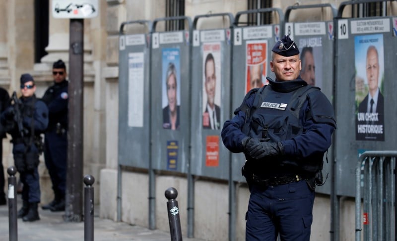 Un bureau de vote evacue dans le doubs