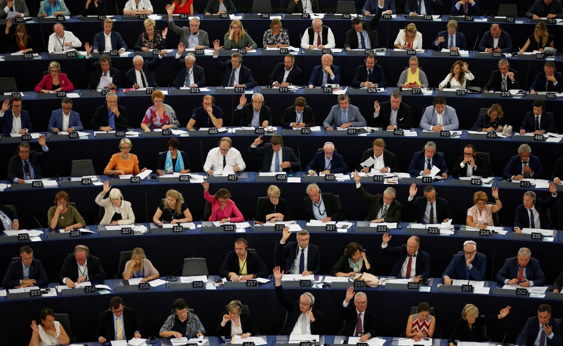Le parlement europeen declenche une procedure contre la hongrie