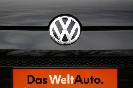 Berlin durcit le ton vis-a-vis de volkswagen apres de nouvelles informations