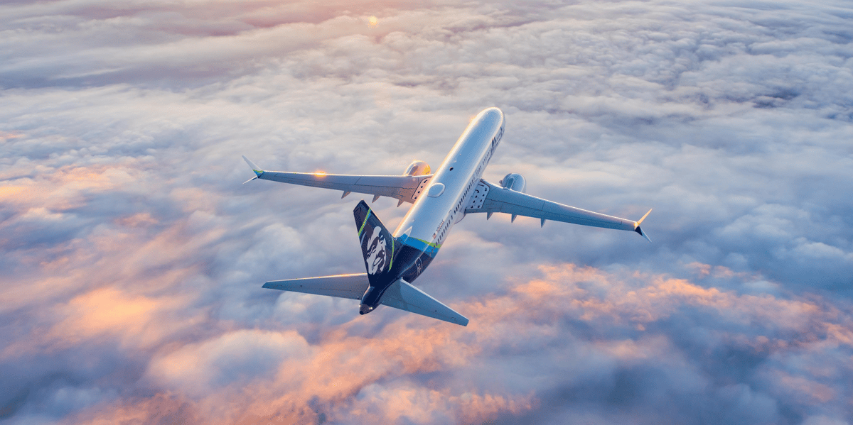 Alaska Airlines lance le rachat d'Hawaiian Airlines pour près de deux milliards de dollars.