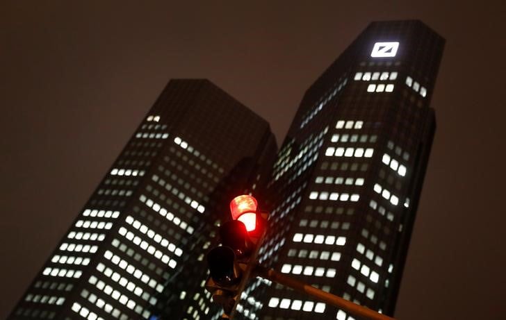 Deutsche bank en retard sur ses reductions de couts en 2018