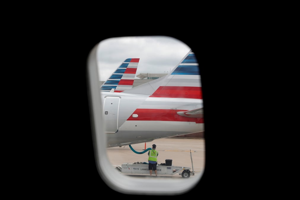American airlines envisage des milliers de suppressions de postes