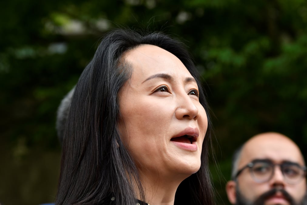 La directrice financiere de huawei quitte le canada apres un accord