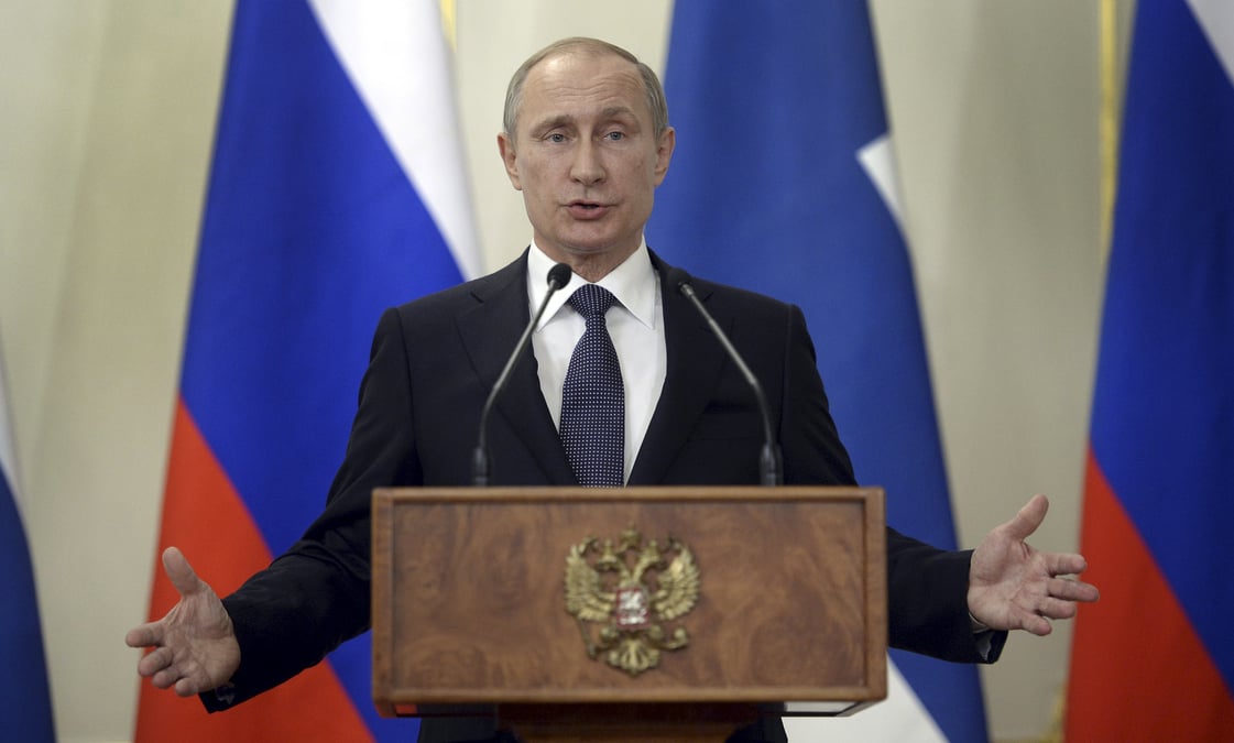 Vladimir poutine affirme que la russie dirigera son armee contre tout agresseur
