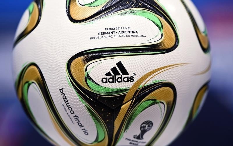 Adidas privilégie l'investissement sur les marges