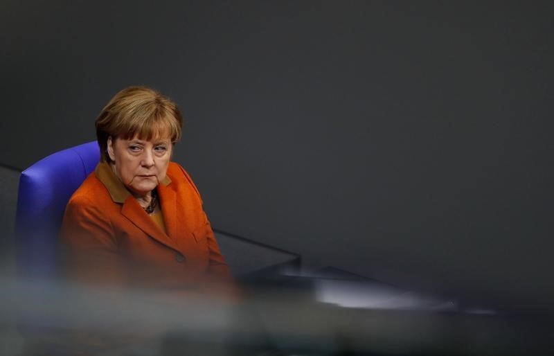 Merkel devrait parler avec trump de la russie samedi