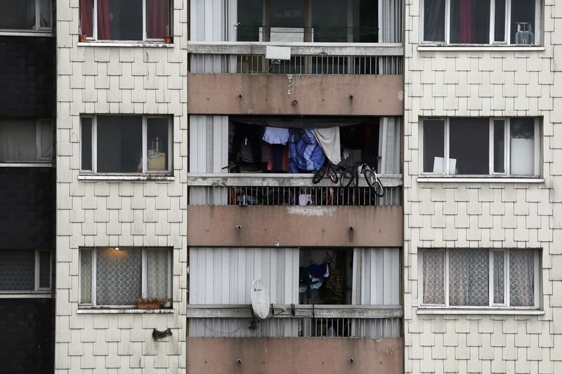 La politique du logement "malmenee", juge la fondation abbe pierre
