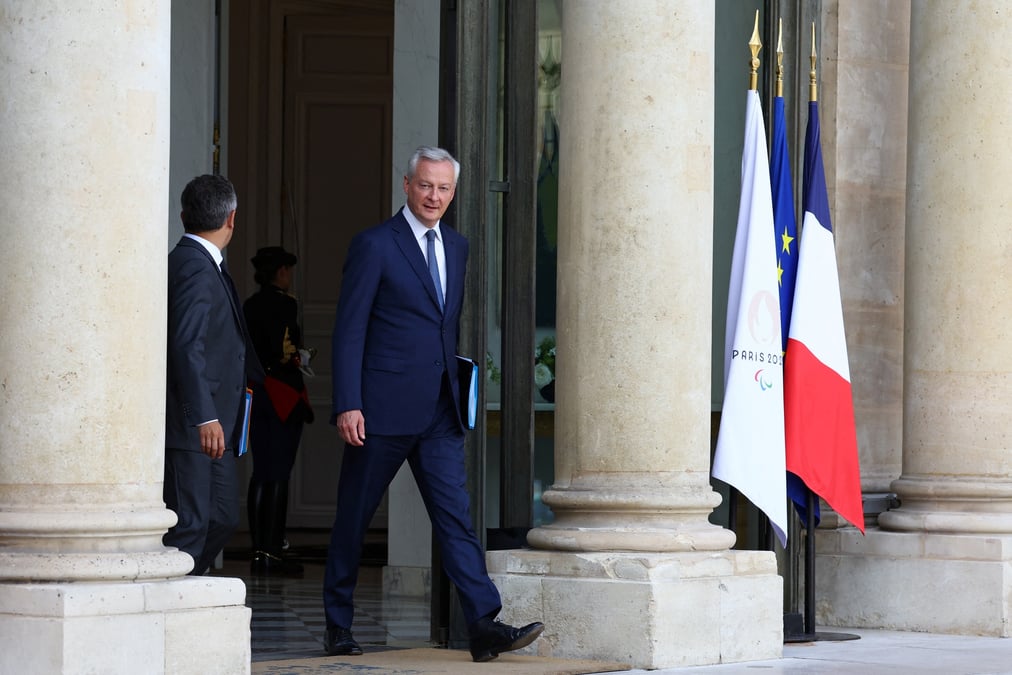 Le ministre demissionnaire de l'economie bruno le maire