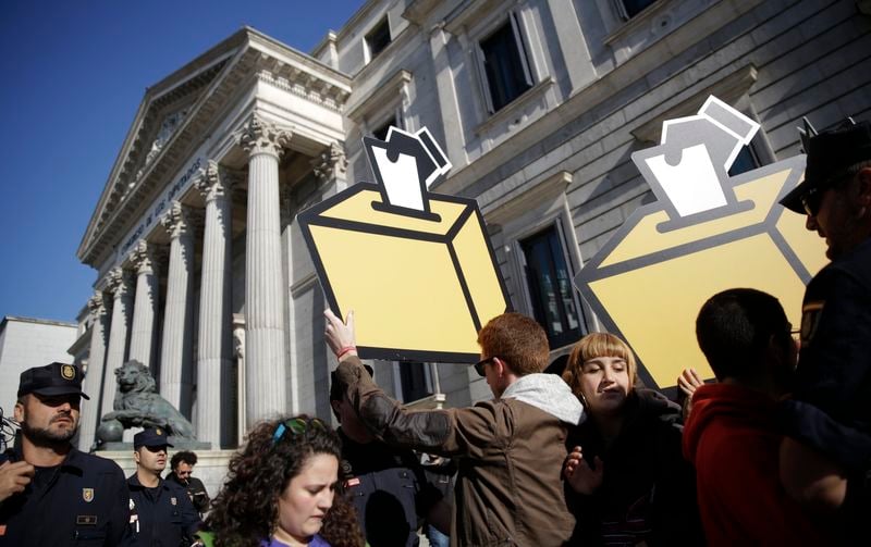 La Catalogne suspend sa campagne pour l'indépendance