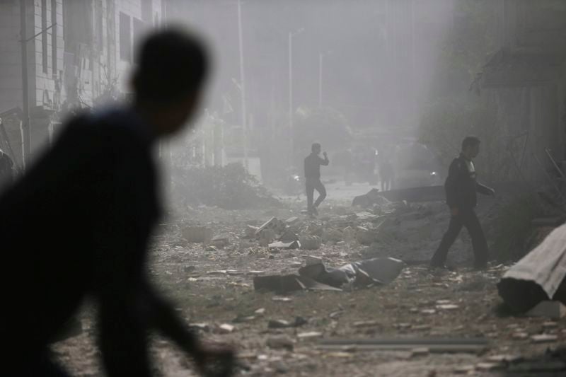 L'armée de l'air syrienne multiplie les frappes, selon l'OSDH