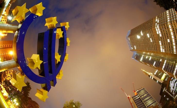 La bce releve ses previsions de croissance et d'inflation