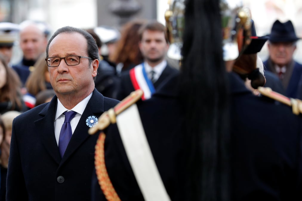 Hollande attend des eclaircissements sur la politique etrangere de trump