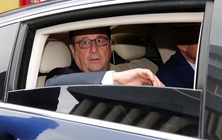 Hollande ferme sur la cybersecurite apres le piratage d'en marche !
