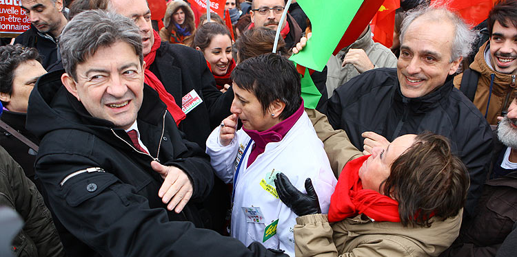 Jean-Luc Mélenchon, Front de gauche, et Philippe Poutou, NPA, étaitent à Toulouse pour soutenir les salariés de Sanofi dans le cadre des ""jeudis de la colère""