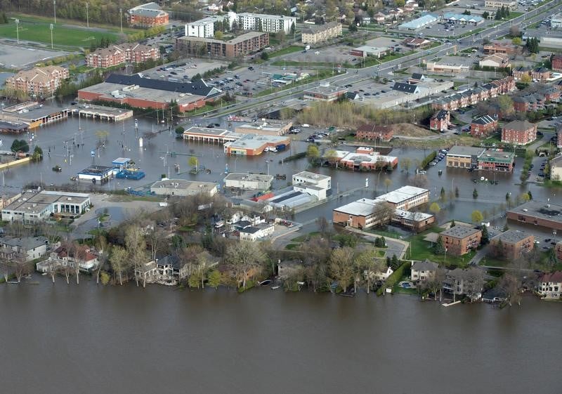 Au moins un mort dans les inondations au quebec