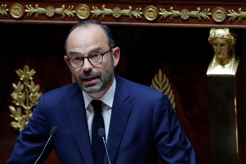 Philippe annonce une "strategie de sante" dans les mois a venir